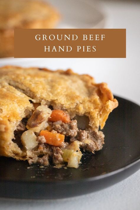 I am so excited to be sharing this Ground Beef Hand Pie Recipe with you! These will quickly become a favorite in your house, just like they are in mine. Ground Beef Hand Pies Recipes, Ground Beef Hand Pies, Ground Beef Pie, Savory Hand Pie, Beef Hand Pies, Cherry Slab Pie, Beef Pie, Hand Pies Savory, Meat Pie Recipe