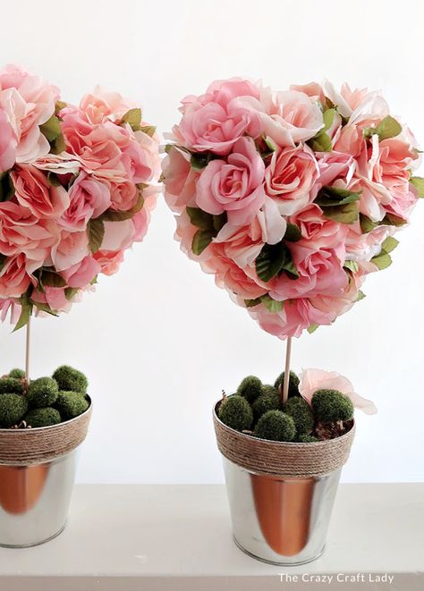 floral heart topiary - dollar store Valentine craft Rose Topiary Diy, Valentines Topiary Diy, Heart Topiary Diy, Valentine Topiary Diy, Easter Topiary Diy, Valentines Topiary, Design For Cotton Kurti, Valentine Topiary, Heart Topiary