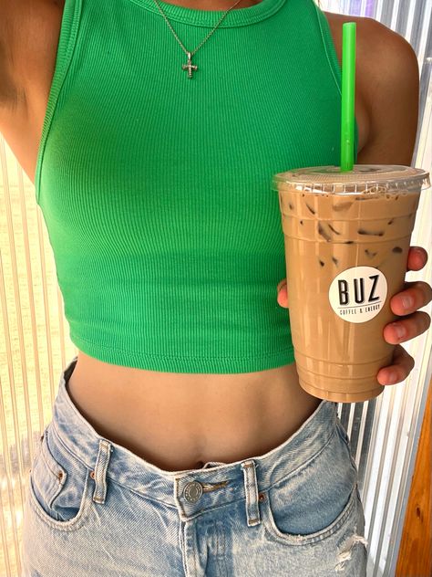 Green Tank Top Outfit, Tank Top Outfit, Tank Top Outfits, Green Tank Top, Top Outfit, Green Tank, Outfits Casual, Istanbul, Casual Outfits