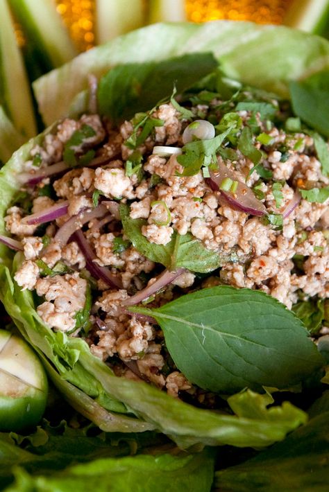 Nytimes Cooking, Thai Larb, Larb Gai, Chicken Larb, Hot Weather Meals, Fresh Herb Recipes, Minced Pork, Laos Food, Semillon