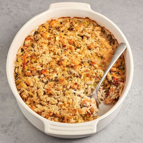 This seafood casserole can be ready in an hour with very little hands-on time. Shrimp, crab, rice and vegetables are baked in a luxurious sauce and topped with bread crumbs. Seafood And Rice Casserole Recipes, Seafood Rice Casserole, Seafood Casserole With Ritz Crackers, Crab And Shrimp Casserole, Baked Seafood Casserole, Shrimp And Rice Casserole, Baked Seafood, Crab Casserole, Crab Rice