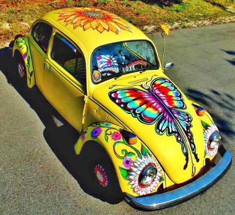 Volts-wagon Beetle Volts Wagon Beetle, Volts Wagon, Mundo Hippie, Punch Buggy, Painted Things, Hippie Car, Retro Auto, Hippie Bus, Vw Vintage