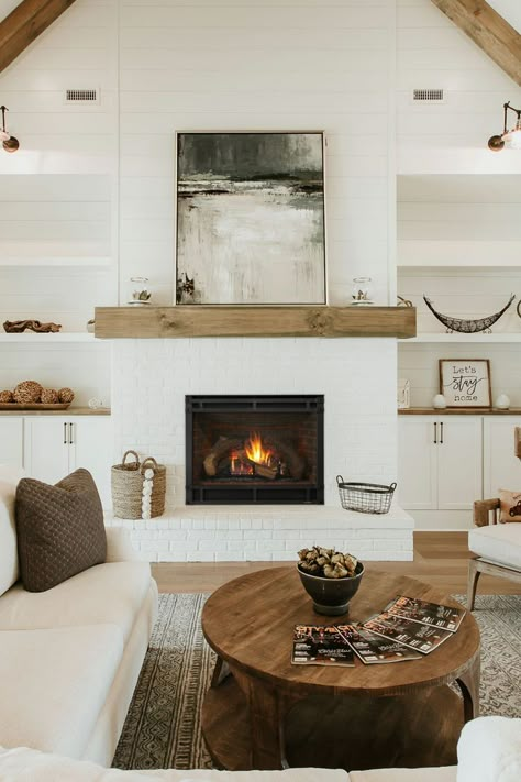 Gas Fireplace Ideas Living Rooms, Indoor Gas Fireplace, White Brick Fireplace, Fireplace Built Ins, Farmhouse Fireplace, Living Room Decor Fireplace, Fireplace Remodel, Wood Fireplace, Fireplace Ideas