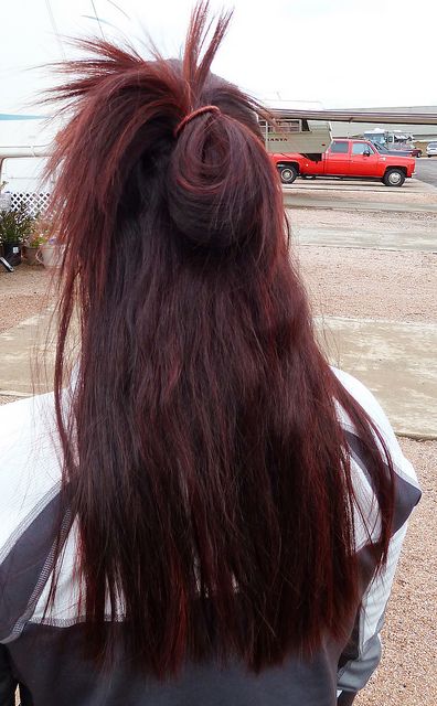 colored red hair w/ garnier nutrisse light intense auburn Garnier Red Hair Color, Dark Red Hairstyles, Non Bleach Hair Color For Dark Hair, Colored Red Hair, Red Dark Hair, Pelo Color Vino, Garnier Hair Color, Red Hair Looks, Red Hair Inspiration