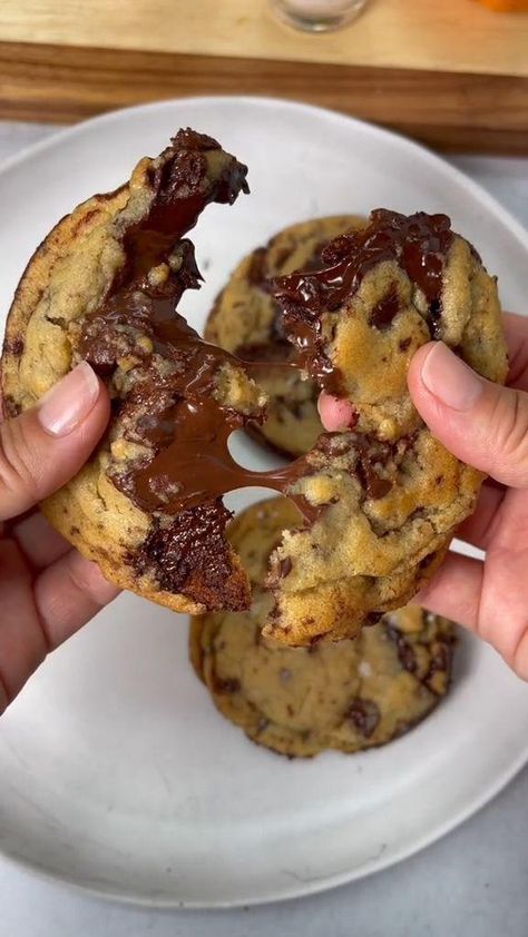 Kuih Lapis, Cookies Chewy, Resepi Biskut, Choco Chip Cookies, Chocolate Dishes, Chocolate Recipes Homemade, Best Chocolate Chip, Sweet Dishes Recipes, Chewy Chocolate Chip