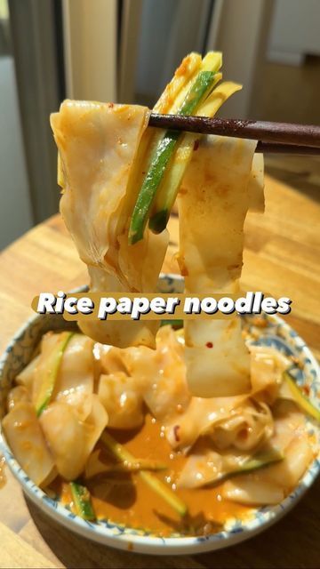 Rice Paper Noodles, Rice Paper Recipes, People On Social Media, Quick Vegan Meals, Gluten Free Vegan Recipes, Tasty Vegetarian Recipes, Gluten Free Recipes Easy, Raw Vegan Recipes, Easy Pasta Recipes