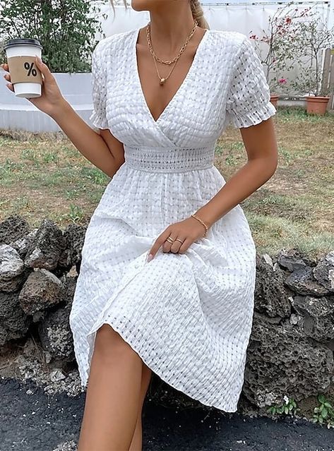 Bohemian Casual Dress, Casual Knit Dress, Shirred Waist Dress, Dress Idea, Casual White Dress, Plain Dress, V Neck Midi Dress, White Dress Summer, Types Of Dresses