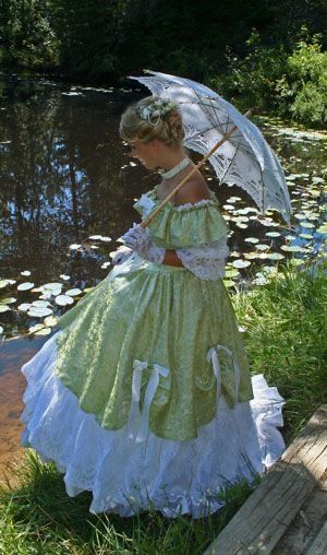 House Of Shadows, Belle Outfit, Southern Belle Dress, Belle Dresses, Southern Sayings, Old Fashion Dresses, Period Clothing, Belle Dress, Historic Clothing