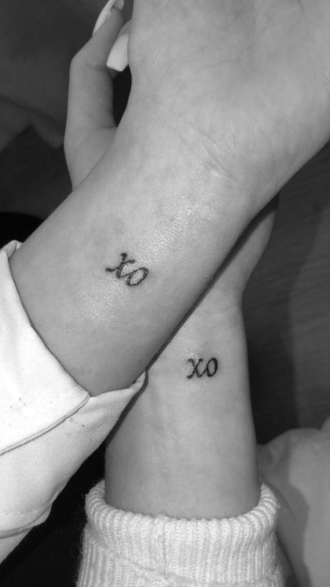 Simple Best Friend Tattoos For 3, Xoxo Matching Tattoos, Matching Xo Tattoos, Matching Tattoos Small Friends, Tattoos For Roommates, Word Matching Tattoos, Sweet Matching Tattoos, Matching Tattoos Ankle, Small Bestfriend Tattoos