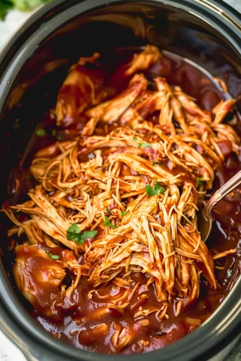 Chicken Bbq Crockpot, Chicken In The Crockpot Recipes, Crockpot Barbeque Chicken, Crockpot Shredded Chicken Recipes, Crockpot Barbecue Chicken, Crock Pot Bbq Chicken, Crockpot Mexican Chicken, Crockpot Bbq Chicken, Crockpot Mexican