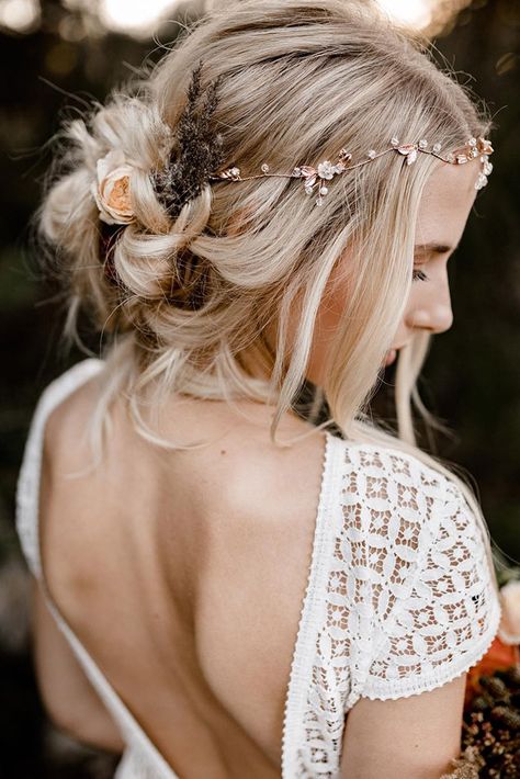 boho-wedding-hairstyles-messy-blonde-updo-with-loose-curls-and-flowers-kathiundchris Boho Wedding Hairstyles, Loose Wedding Hair, Bohemian Wedding Hair, Blonde Updo, Messy Wedding Hair, Hairstyles Messy, Boho Wedding Hair, Simple Wedding Hairstyles, Wedding Hair Inspiration