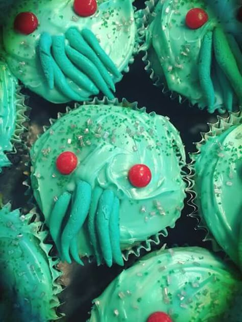 Loveit Sci Fi Food Ideas, Fantasy Themed Snacks, Cryptid Party Ideas, Dnd Cupcakes, Cryptid Birthday Party, Dnd Themed Snacks, Pirate Desserts, Dnd Food Party Ideas, Dnd Themed Party