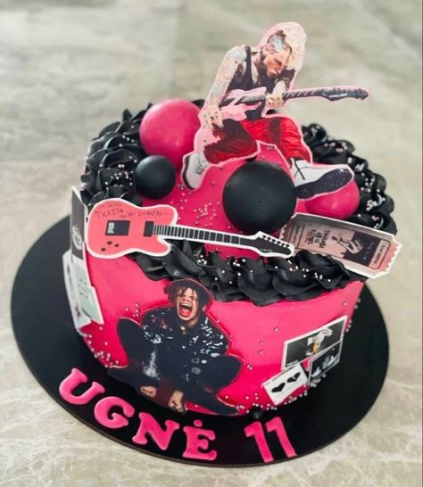 Mgk Birthday Ideas, Mgk Birthday Cakes, Emo Birthday Decorations, Blink 182 Cake 23rd Birthday, Yungblud Birthday, Avril Lavigne Birthday, Emo Cake, Acdc Birthday Cake, Punk Rock Birthday Cake