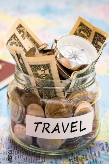 Hoping to take a family vacation but short on cash? Check out these travel tips for saving money on lodging. Budget Friendly Travel, Corporate Travel, Destination Ideas, Budget Holidays, Student Travel, Minimalist Travel, Magic City, Travel Money, Budget Travel Tips