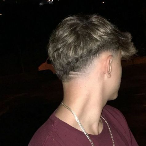 Pin en fits & tats Long Hair Taper Fade, Long Hair Taper, Hair Taper Fade, Low Fade Long Hair, Haircut Low Fade, Taper Fade Long Hair, Taper Fade Short Hair, Short Fade Haircut, Mens Haircuts Short Hair