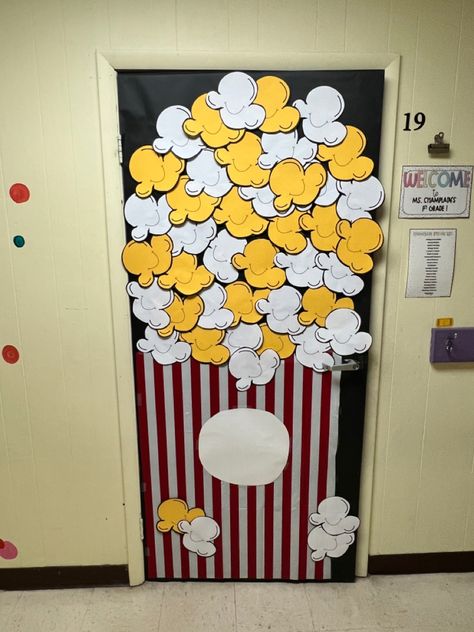 End of school doorway 2023. Popcorn day door for my 1st grade classroom. Clown Classroom Door, Popcorn Classroom Door, Popcorn Door Decoration, Circus Classroom Door Ideas, Red Carpet Theme Decorations, Popcorn Theme Classroom, Carnival Classroom, Circus Classroom, Deco Cinema