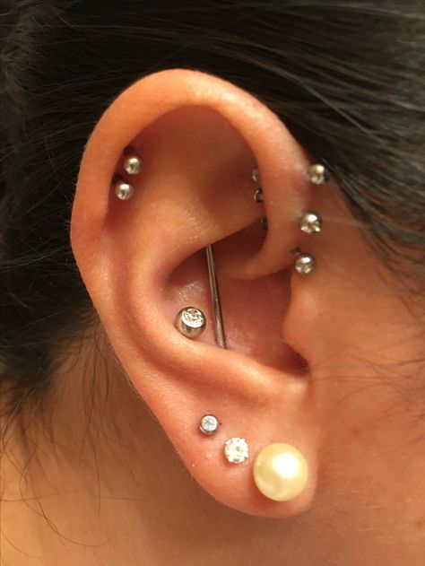 My Piercings. 3 lobes, conch, double cartilage, conch industrial, triple forward helix Unconventional Piercings, Vertical Industrial Piercing, Vertical Helix Piercing, Triple Conch, Vertical Industrial, Double Forward Helix Piercing, Bar Ear Piercing, Body Peircings, Halo Tattoo