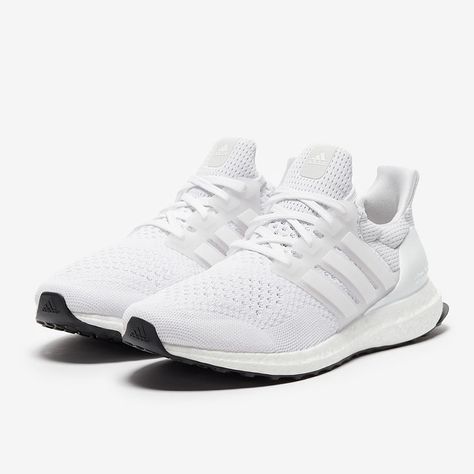 ▫️From a walk in the park to a weekend run with friends, these Ultraboost 1.0 shoes are designed to keep you comfortable▫️ ULTRABOOST 1.0 Men's Shoes Get Your Pair Online at sportivespot.com 🛒 Adidas Ultra Boost 4.0, White Black Shoes, Running Friends, Adidas Primeknit, Adidas Ultraboost, Walk In The Park, Stadium Goods, Adidas Ultra Boost, Ultra Boost