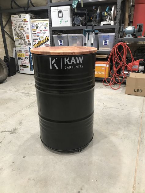 44 gallon drum with added icebox lid 44 Gallon Drum Table, 44 Gallon Drum Ideas, Drum Tables, Dream Horse Barns, Welded Furniture, 55 Gallon Drum, Metal Drum, 55 Gallon, Dream Horse