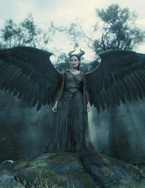 1000+ ideas about Maleficent Wings on Pinterest | Young Maleficent ... Maleficent Wings, Maleficent 2014, Maleficent Movie, Angelina Jolie Maleficent, Maleficent Disney, Juno Temple, Relationship Killers, Maleficent Costume, Disney Maleficent