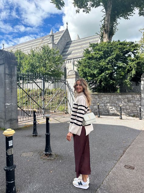 Brown Skirt Knit, Brown Midi Skirt Outfit Summer, New Balance Midi Skirt, Satin Brown Skirt, Knitted Maxi Skirt Outfit, Brown Satin Maxi Skirt Outfit, Satin Brown Skirt Outfit, Brown Silk Maxi Skirt Outfit, Satin Skirt Ideas