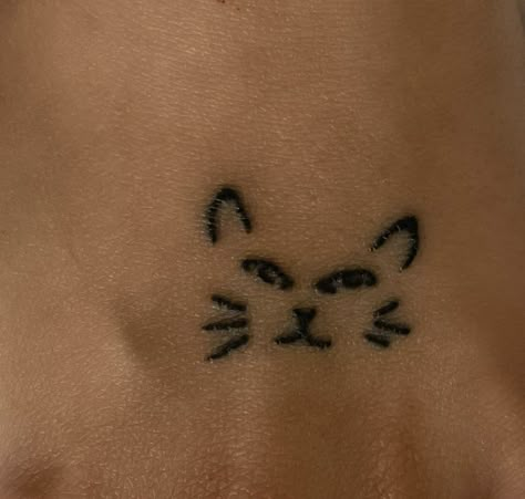 Beabadoobee Cat Tattoo, Cat Stick And Poke Tattoo, Stick And Poke Tattoo Cat, Beabadoobee Tattoo Ideas, Cat Stick And Poke, Small Stick And Poke Tattoo Ideas, Hand Stick And Poke, Tattoo Ideas Stick And Poke, Beabadoobee Tattoo