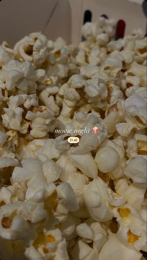 Movie Night Pictures Instagram, Movie Time Instagram Story Caption, Movie Night Aesthetic Instagram Story, Movie Night Ig Story, Popcorn Instagram Story, Girls Night Instagram Story, Movie Popcorn Aesthetic, Night Story Instagram Ideas, About Last Night Instagram Story