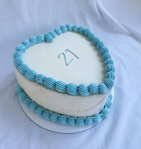 Mama Mia, here I go again (with another heart cake) 💙 ~Customer ordered a funfetti cake with vanilla buttercream for her Mama Mia themed 21st birthday. Fathers Day Cake, Here I Go Again, 21 Birthday, Funfetti Cake, Themed Birthday Cakes, Birthday Party 21, Mama Mia, Heart Cake, 17th Birthday