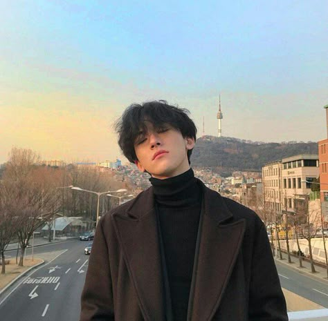 Daydream Ideas, جوني ديب, Kore Ulzzang, Streaming Anime, Moody Aesthetic, Korean Ulzzang, Aesthetic Boys, Cute Asian Guys