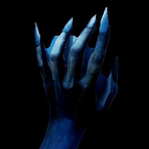 Webbed evil mermaid scary looking hands. Mermaid Hands Aesthetic, Scary Mermaid Aesthetic, Siren Claws, Bioluminescent Mermaid Tail, Mermaids Scary, Evil Mermaid Aesthetic, Webbed Hands Mermaid, Evil Siren Aesthetic, Male Mermaid Aesthetic