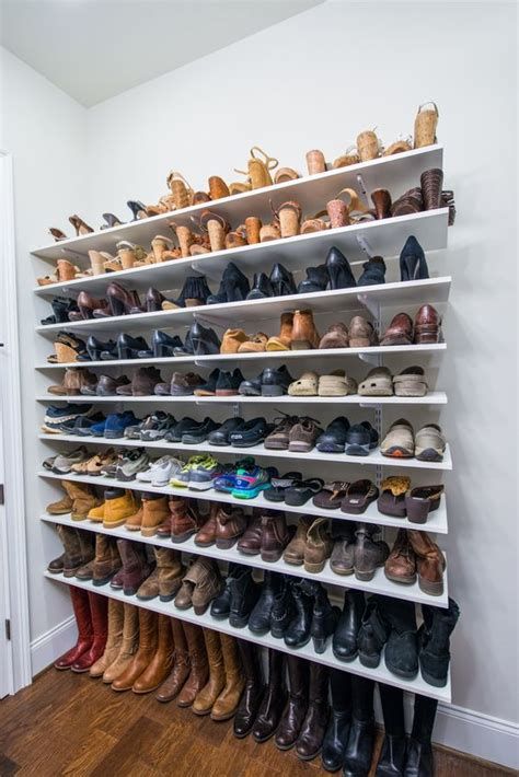 Homemade Shoe Rack, Diy Kast, Shoe Organization Diy, Diy Shoe Storage, Diy Shoe Rack, Closet Shoe Storage, Organizer Ideas, Diy Shoe, Shoe Shelves