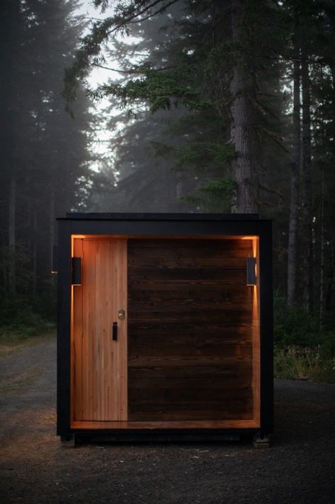 The True STUDIO Tiny House by Modern Dwellings Inc. Concrete Tiny House Design, Container Sauna House, Shipping Container Sauna, Zen Tiny House Japanese Style, Japanese Container Home, Conex Box Tiny House, 20ft Shipping Container, Low Maintenance Garden Design, Cargo Container Homes