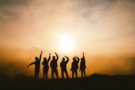 silhouette photo of six persons on top of mountain photo – Free Friendship Image on Unsplash Friendship Pictures, Friendship Images, Friendship Photos, Best Friends Cartoon, Fotografi Kota, Silhouette People, Boys And Girls Club, Friend Cartoon, Friends Image