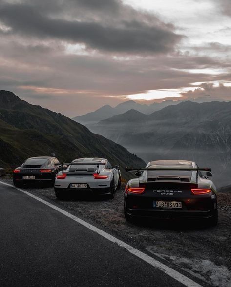 Porsche Gtr, Blacked Out Cars, Porsche Gt, Winter Mountains, Porsche Gt3, Gt3 Rs, Porsche Cars, Pretty Cars, Nissan Gtr