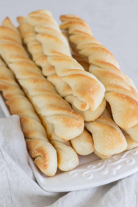 Quick and Easy Homemade Breadsticks - Handmade Farmhouse Side For Soup, Easy Homemade Breadsticks, Country Bakery, Yeast Baking, Homemade Breadsticks, Baking List, Homemade White Bread, Bake Bread, Bread Sticks