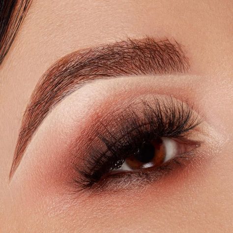 Morphe on Instagram: “#MorpheBabe dared to bare all. 🐻✨ @cassieemua created this oh so nude eye look using the #18TPalette and it's everything! #Morphe…” Makeup Eye Shadow, Complete Makeup, Applying Eye Makeup, Eye Makeup Ideas, Types Of Makeup, Eye Look, Loose Powder, Makeup Ideas, Your Eyes