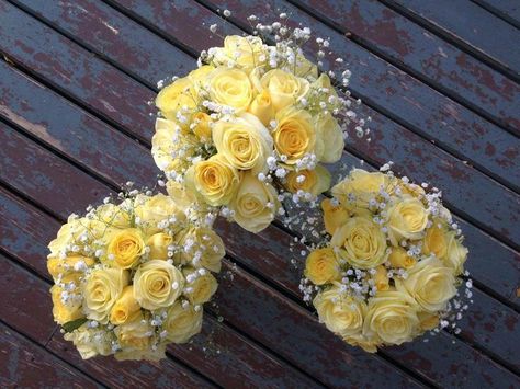 Yellow Wedding Flowers Bouquet, Yellow Roses Wedding, Roses Wedding Decor, Yellow Rose Wedding, Yellow Flowers Bouquet, Prom Flowers Bouquet, Yellow Rose Bouquet, White Rose Wedding Bouquet, Yellow Spring Flowers