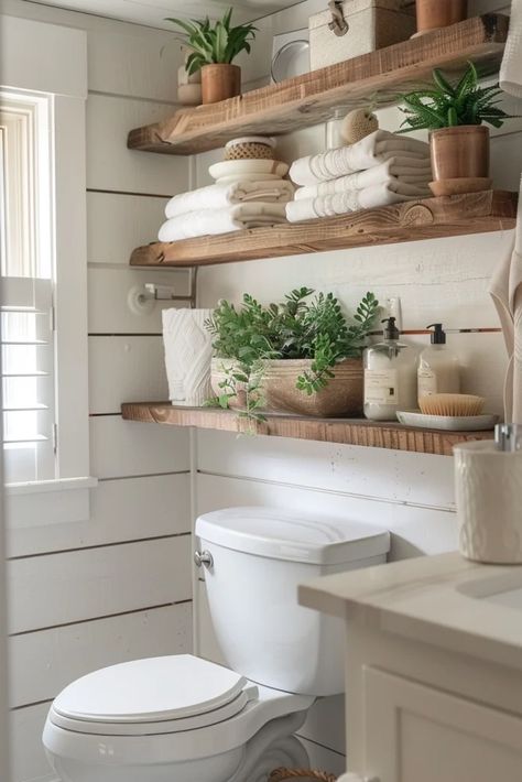 Small Apartment Bathroom, Bathroom Farmhouse Style, Cottage Bathroom, Rustic Bathroom Decor, Rustic Bathrooms, Small Bathroom Storage, Bathroom Inspiration Decor, Apartment Bathroom, Farmhouse Bathroom Decor