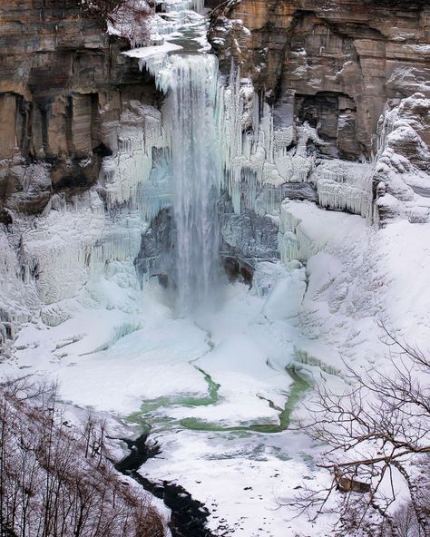 15 gorgeous frozen waterfalls to see this winter in Upstate NY - newyorkupstate.com Winter Scapes, Spinning Silver, Frozen Forest, Upstate Ny Travel, Frozen Waterfall, Niagara Falls State Park, Visiting Niagara Falls, Letchworth State Park, Lake George Village