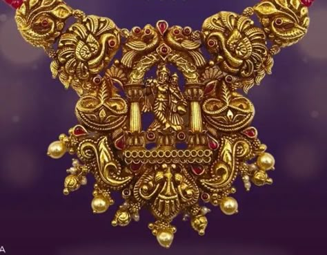 Lakshmi Pendent Gold, Dravidian Architecture, Pendent Gold, Ganesha Art Illustration, Lakshmi Pendant, Baby Jewellery, Temple Jewelry Necklace, Pendent Set, Delicate Gold Jewelry