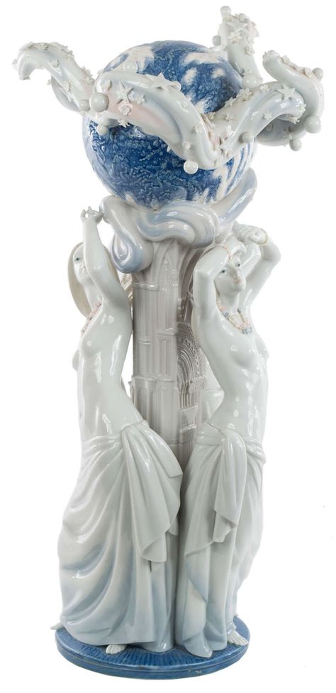 Art Deco Statue, Porcelain Sculpture, The Three Graces, Lladro Porcelain, Lladro Figurines, Deco Fashion, Three Graces, Music And Art, Feminine Tattoos