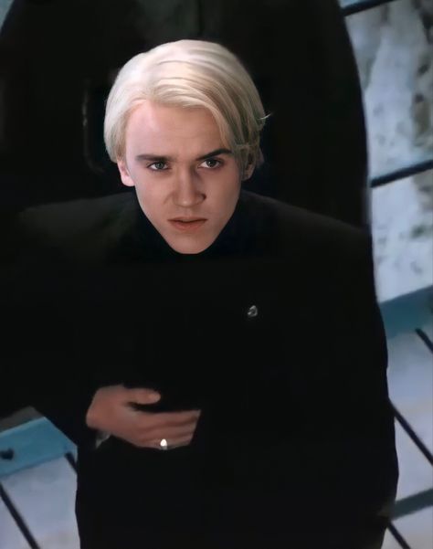 Drako Malfoy, Draco Malfoy Hot, Draco Malfoy Imagines, Draco Malfoy Aesthetic, Lucius Malfoy, Tom Felton Draco Malfoy, Draco And Hermione, Images Harry Potter, Draco Harry Potter