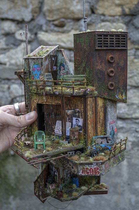 Graffiti-Laden Shelters Arise From an Uncanny Post-Apocalyptic Universe Crafted in Miniature | Colossal Post Apocalyptic City, Shanty Town, Post Apocalyptic Art, Colossal Art, Modern Crafts, Visual Culture, Post Apocalypse, World Crafts, Miniature Model