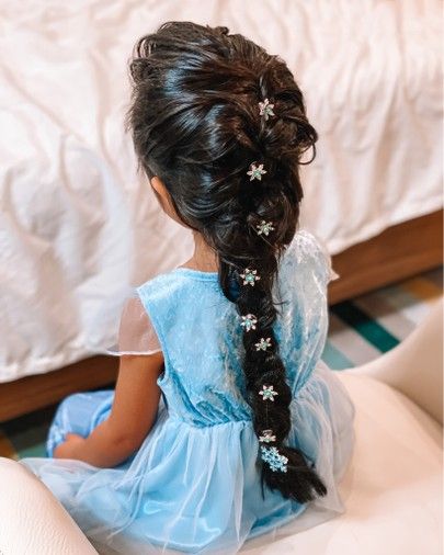 Posts from cutenlittle | LIKEtoKNOW.it Frozen Hairstyles For Kids, Elsa Hairstyle Kids, Elsa Braid Tutorial, Elsa Hair Tutorial, Elsa Inspired Hair, Frozen Hair Tutorial, Elsa Hairstyle, Frozen Braid, Frozen Hairstyles