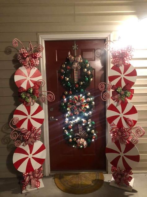 Candy Christmas Door, Candy Cane Outdoor Decorations, Winter Wonderland Christmas Outdoor, Christmas Outdoor Decorating Ideas, Christmas Outdoor Decorating, Door Decoration Ideas, Outdoor Decorating Ideas, Christmas Front Door, Christmas Props