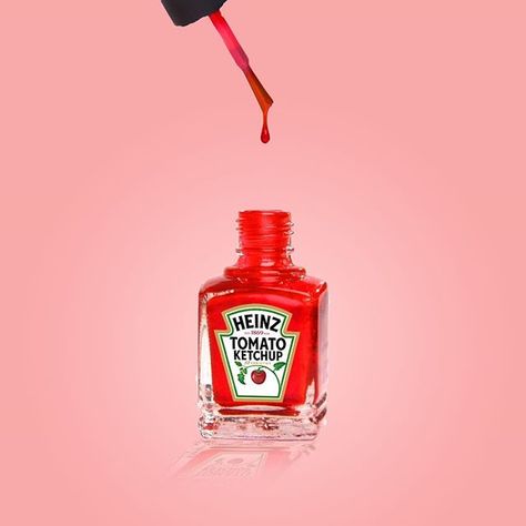 heinz tomato ketchup red nail polish @alessiofdesign Heinz Tomato Ketchup, Publicidad Creativa, Red Nail Polish, Tomato Ketchup, Foto Art, Art Pop, Design Layout, Life Photography, Still Life Photography