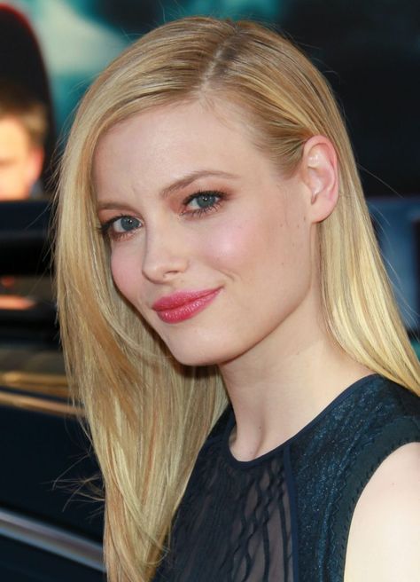 Gillian Jacobs Gillian Jacobs, Olivia Taylor Dudley, Gillian Jacob, Beautiful Blonde Hair, Face The Music, Kristin Kreuk, Latest Movie, Latest Wallpapers, Chloe Grace Moretz