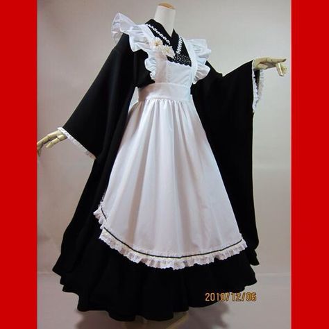 Train Aesthetic, Lady In Black, Maid Uniform, Old Fashion Dresses, Maid Outfit, Maid Dress, Kawaii Clothes, The Lady, Cosplay Outfits