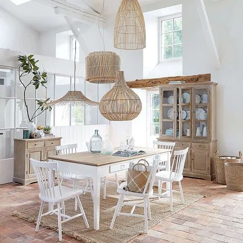 stile boho chic in casa: i mie consigli per capirlo meglio e applicarlo in casa Stile Boho Chic, Smart Tiles, Style Deco, Room Decorations, Interior Design Trends, Living Room Interior, Dining Room Decor, Room Interior, Interior Design Living Room