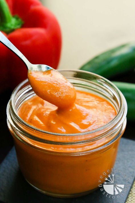 Spicy Roasted Red Bell Pepper Sauce made in the Vitamix Scotch Bonnet Hot Sauce Recipe, Red Bell Pepper Sauce, Habanero Sauce Recipe, Bell Pepper Sauce, Mango Habanero Sauce, Roasted Red Bell Pepper, Habanero Sauce, Pepper Recipes, Roasted Red Pepper Sauce